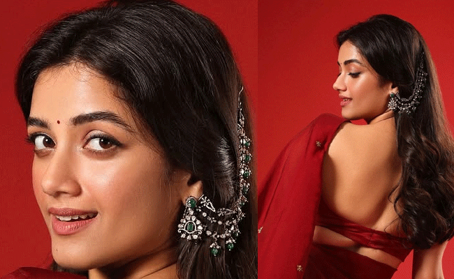 అందాల భాగ్యశ్రీ.. ఫోటోలు అదుర్స్!